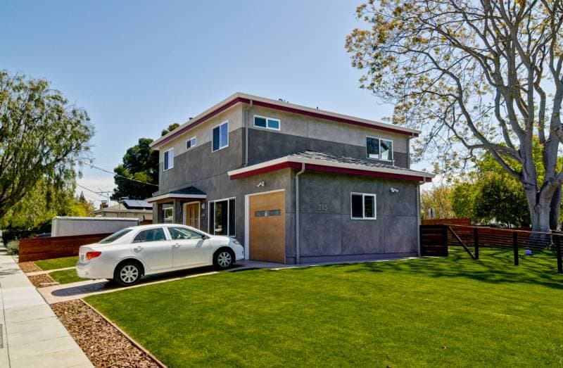 Luxury Contemporary Home by KK Builders